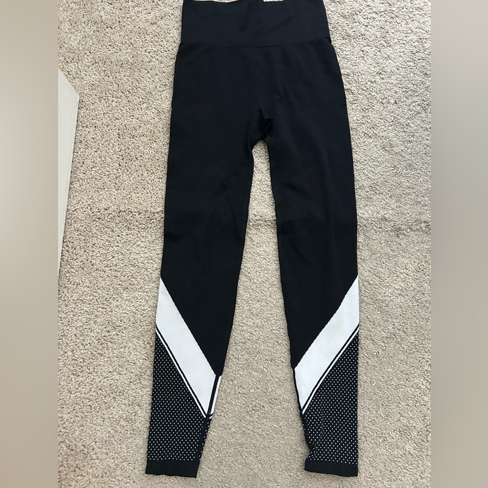 PINK VS Black and White Leggings